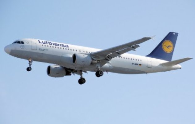 Lufthansa renunţă la survolarea Ucrainei, după prăbuşirea avionului malaezian